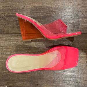 Wild Diva Hot Pink Wedge Heel! New never worn!!